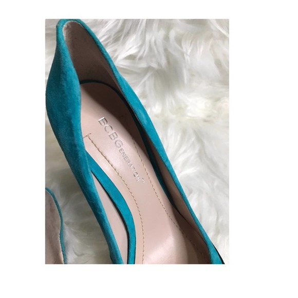 Bcbgmaxazria | Pandee Suede Blue & Black Platform Heels - Picture 2 of 10
